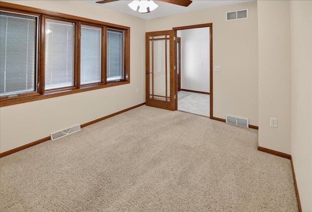 409 Badger Lane, Waunakee, WI 53597