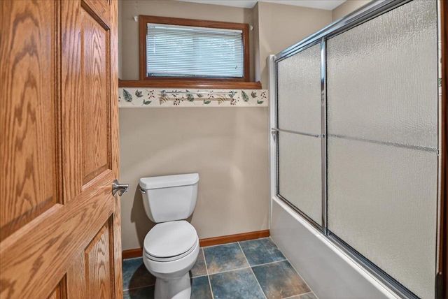 409 Badger Lane, Waunakee, WI 53597
