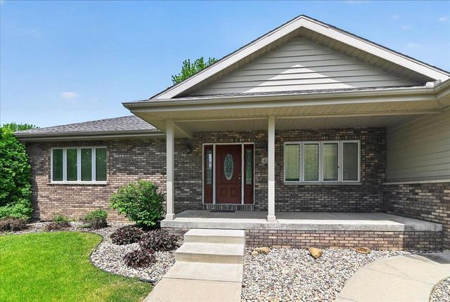 409 Badger Lane, Waunakee, WI 53597