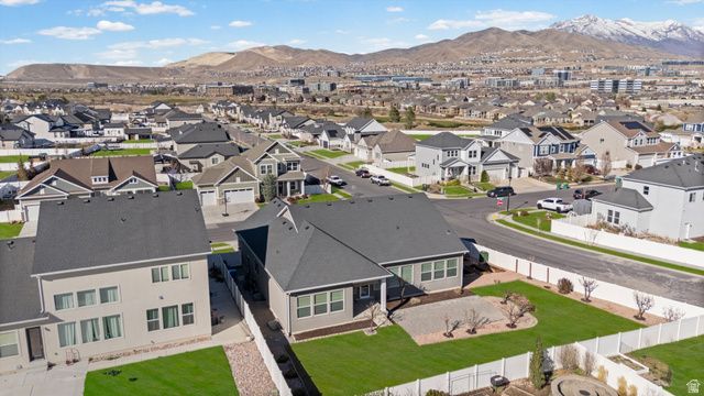 3301 W CRAMDEN DR, Lehi, UT 84048