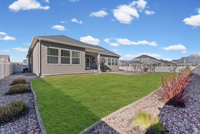 3301 W CRAMDEN DR, Lehi, UT 84048