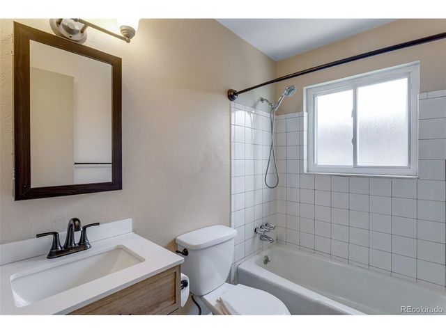 3006 W 5th St, Greeley, CO 80634