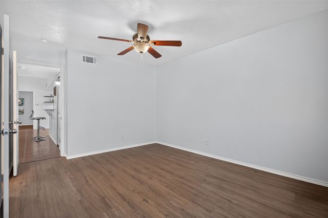 303 Liberty Place, Grand Prairie, TX 75052