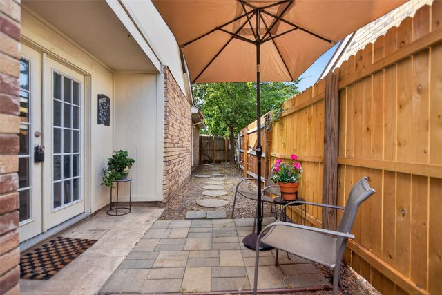 303 Liberty Place, Grand Prairie, TX 75052