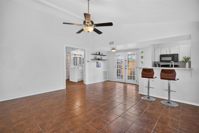 303 Liberty Place, Grand Prairie, TX 75052