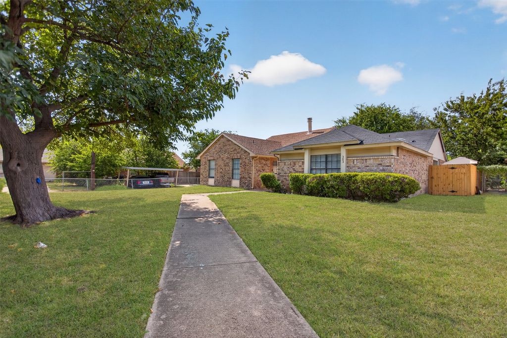 303 Liberty Place, Grand Prairie, TX 75052