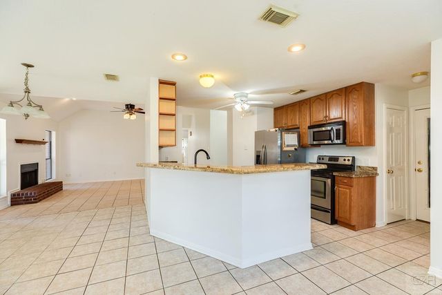 11927 24th Street, Santa Fe, TX 77510