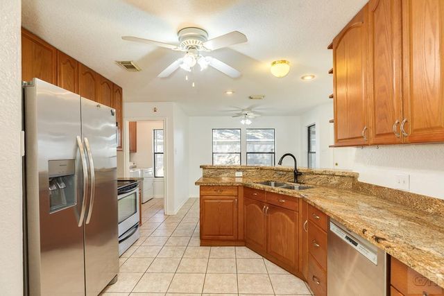 11927 24th Street, Santa Fe, TX 77510