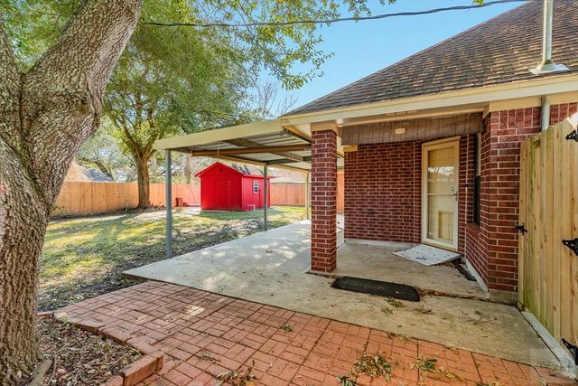 11927 24th Street, Santa Fe, TX 77510