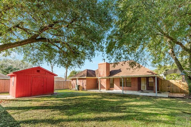 11927 24th Street, Santa Fe, TX 77510