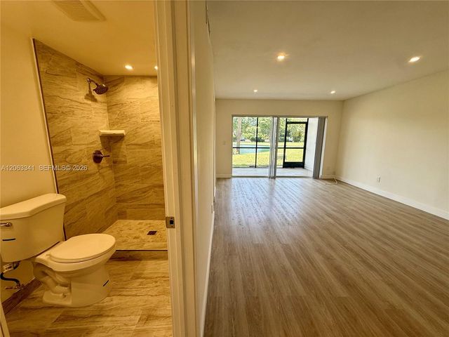 400 S Waterway Dr S 108, Lantana, FL 33462