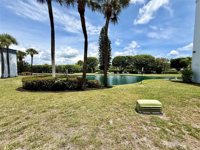 400 S Waterway Dr S 108, Lantana, FL 33462