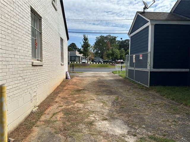 1711 Candler Road, Decatur, GA 30032