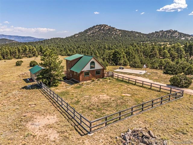 595 Dead Mule Lane, Westcliffe, CO 81252
