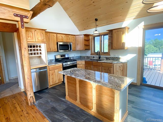 595 Dead Mule Lane, Westcliffe, CO 81252