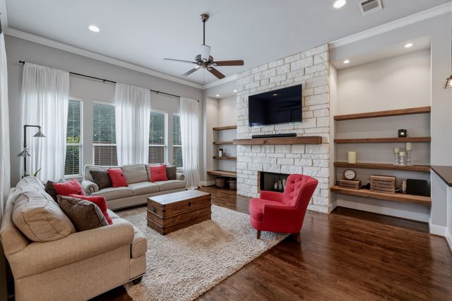 6910 Coronado Avenue, Dallas, TX 75214