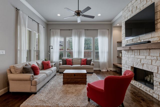 6910 Coronado Avenue, Dallas, TX 75214