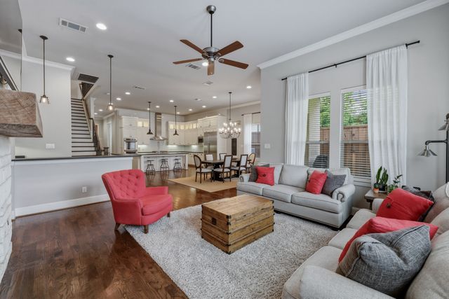6910 Coronado Avenue, Dallas, TX 75214