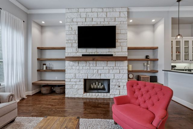 6910 Coronado Avenue, Dallas, TX 75214