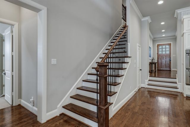 6910 Coronado Avenue, Dallas, TX 75214