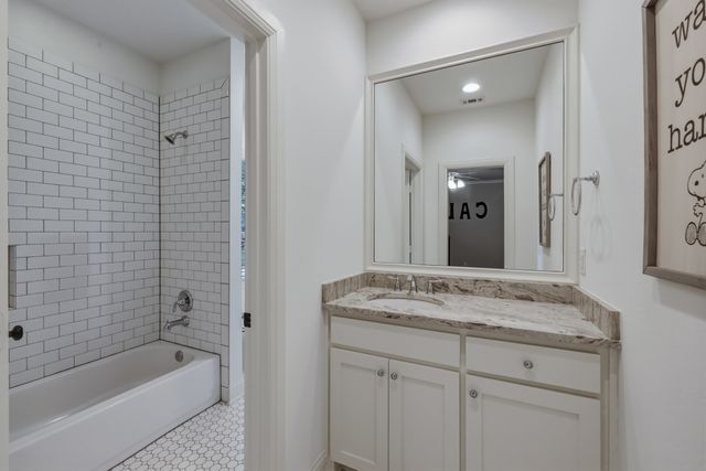 6910 Coronado Avenue, Dallas, TX 75214