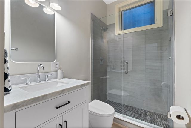1355 W Erie Street 1, Chicago, IL 60622