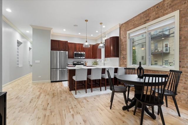 1355 W Erie Street 1, Chicago, IL 60622