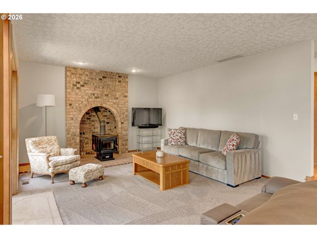 18843 Sw KEMMER Rd, Beaverton, OR 97007