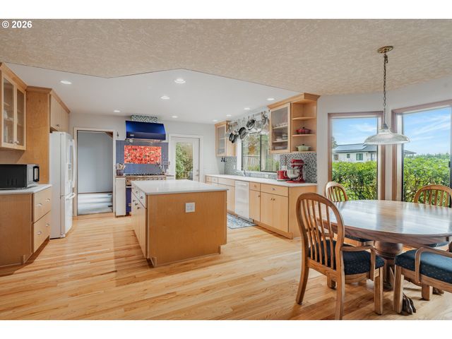 18843 Sw KEMMER Rd, Beaverton, OR 97007