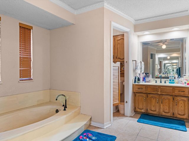 5818 Winding Woods Trail, Dallas, TX 75227