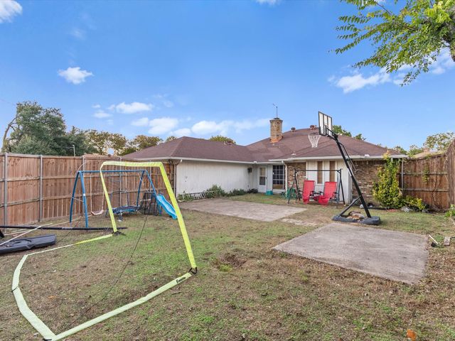 5818 Winding Woods Trail, Dallas, TX 75227
