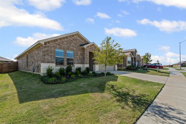 8229 Coffee Springs Drive, Fort Worth, TX 76131