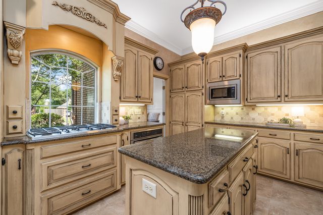 6300 Connie Lane, Colleyville, TX 76034