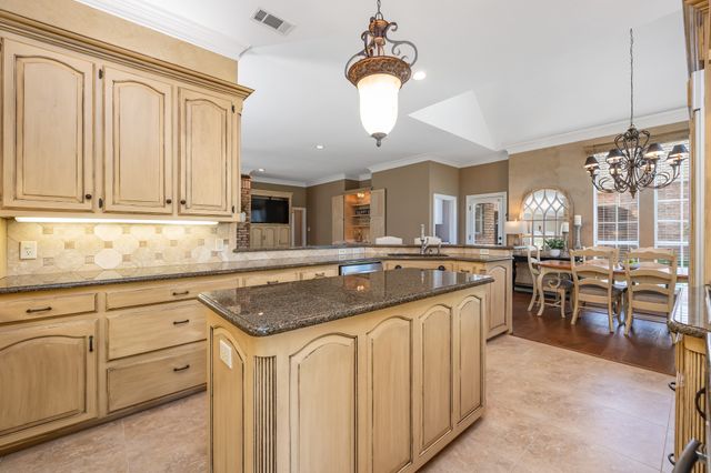 6300 Connie Lane, Colleyville, TX 76034