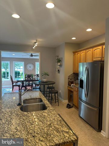 2332 OCRACOKE ISLAND COURT CT #86, Chambersburg, PA 17202