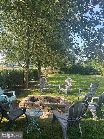 2332 OCRACOKE ISLAND COURT CT #86, Chambersburg, PA 17202