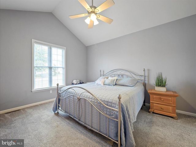 2332 OCRACOKE ISLAND COURT CT, Chambersburg, PA 17202