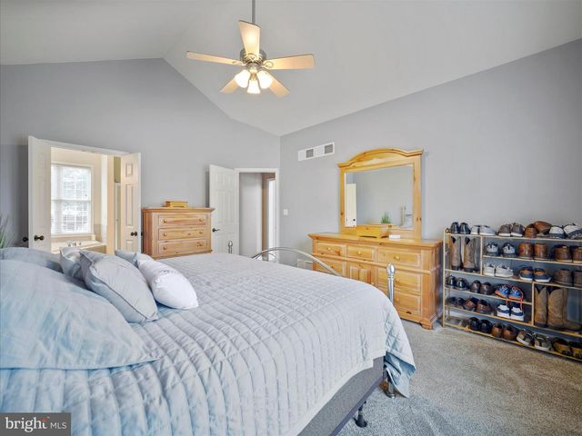 2332 OCRACOKE ISLAND COURT CT, Chambersburg, PA 17202
