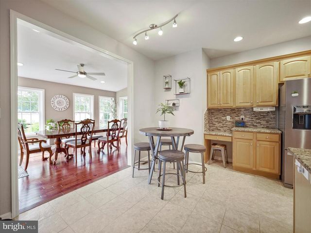 2332 OCRACOKE ISLAND COURT CT, Chambersburg, PA 17202