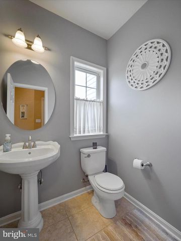 2332 OCRACOKE ISLAND COURT CT, Chambersburg, PA 17202