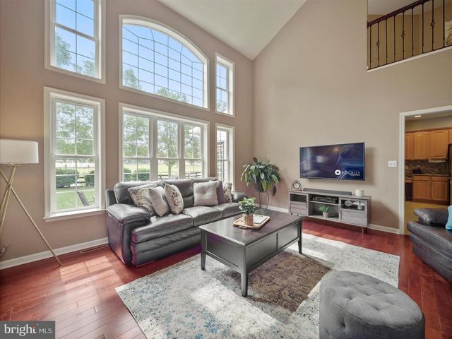 2332 OCRACOKE ISLAND COURT CT, Chambersburg, PA 17202