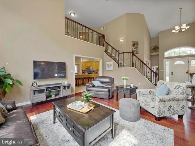 2332 OCRACOKE ISLAND COURT CT, Chambersburg, PA 17202