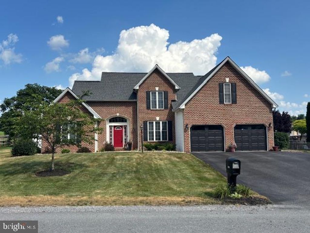 2332 OCRACOKE ISLAND COURT CT #86, Chambersburg, PA 17202