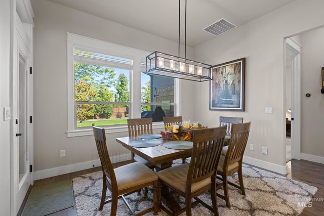9608 W Twisted Vine Dr, Star, ID 83669