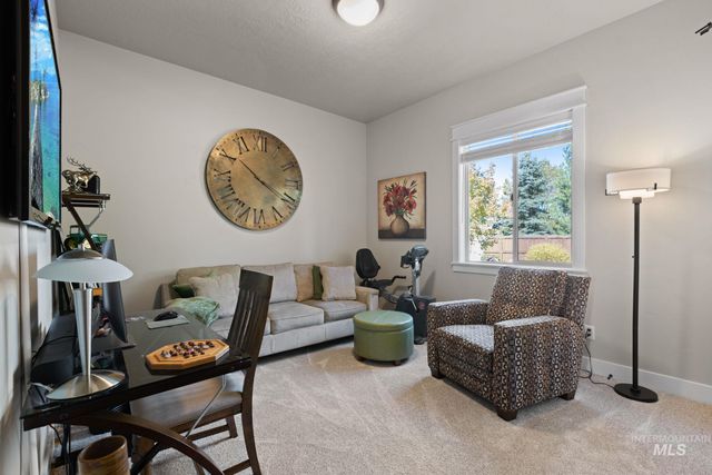 9608 W Twisted Vine Dr, Star, ID 83669