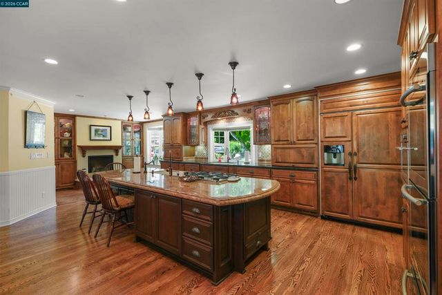 220 Tumbleweed Ct, Clayton, CA 94517