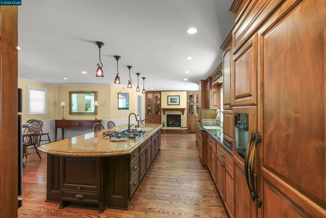 220 Tumbleweed Ct, Clayton, CA 94517