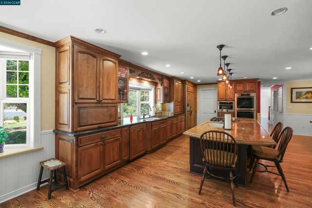 220 Tumbleweed Ct, Clayton, CA 94517
