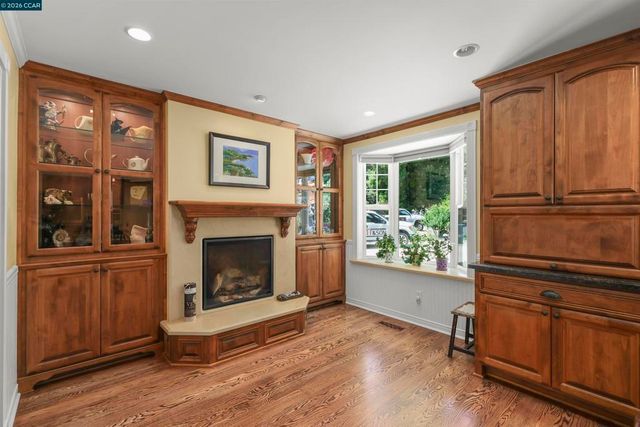 220 Tumbleweed Ct, Clayton, CA 94517