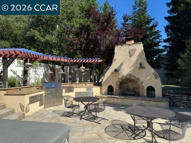 220 Tumbleweed Ct, Clayton, CA 94517